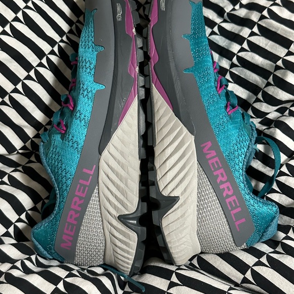 BNWOT Merrell Blue and Gray Athletic Shoes Lightweight Mesh Design - Picture 4 of 5